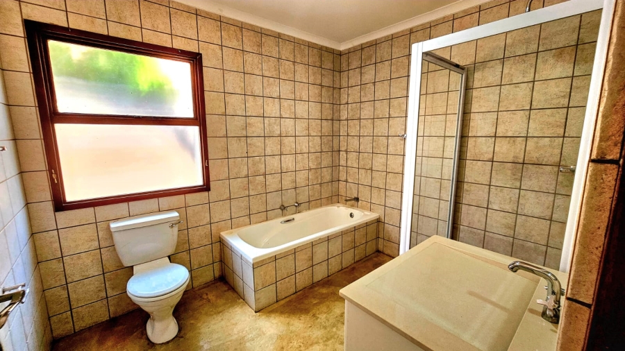 4 Bedroom Property for Sale in Pecanwood Estate North West